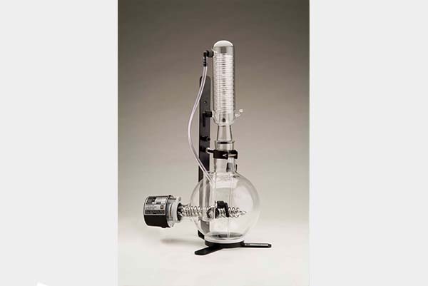 Hamilton Vertical Water Still, 220–240 V
