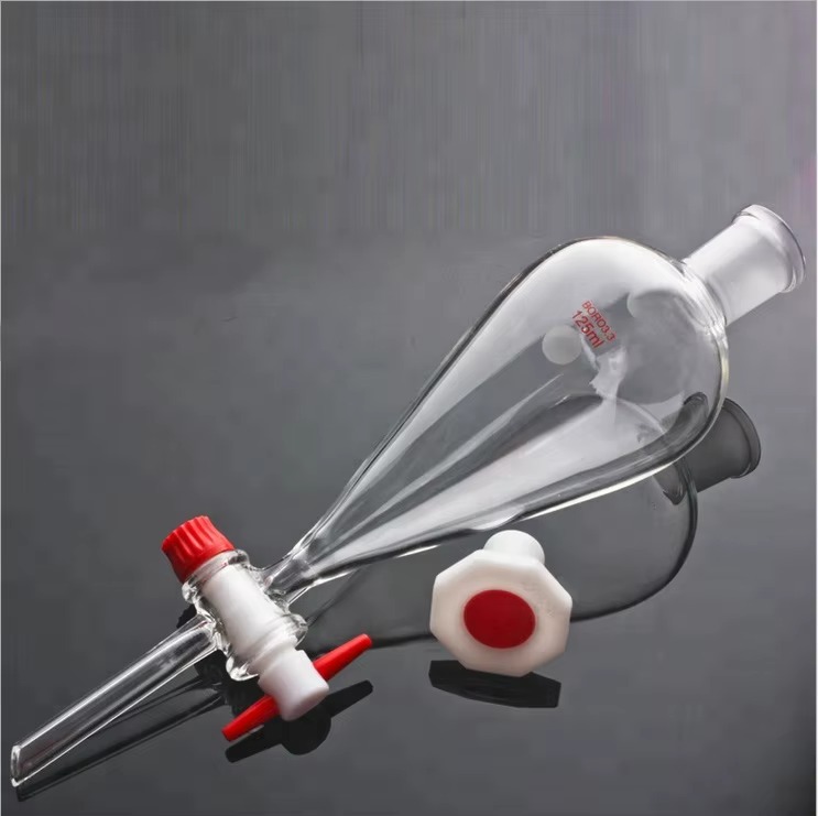 Separatory Funnel, Pear (Squibb) Shape – Borosilicate Glass 3.3 with PTFE Stopcock & Plastic Stopper
