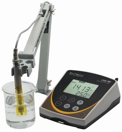 Thermo Scientific™ Eutech™ CON 700 Benchtop Conductivity/TDS/Temperature Meter
