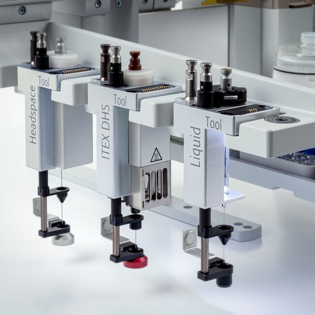 Thermo Scientific™ TriPlus™ RSH SMART Autosampler for Standard Liquid and Headspace Injections, Regular Rail