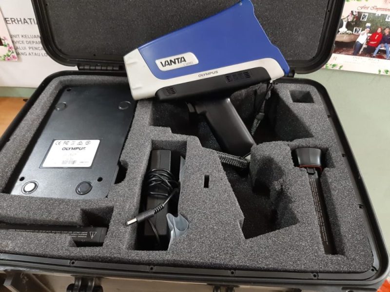 Olympus Vanta™ C Handheld XRF Analyser, with Ag Anode 50 kV X-Ray Tube and SDD (Silicon Drift Detector)