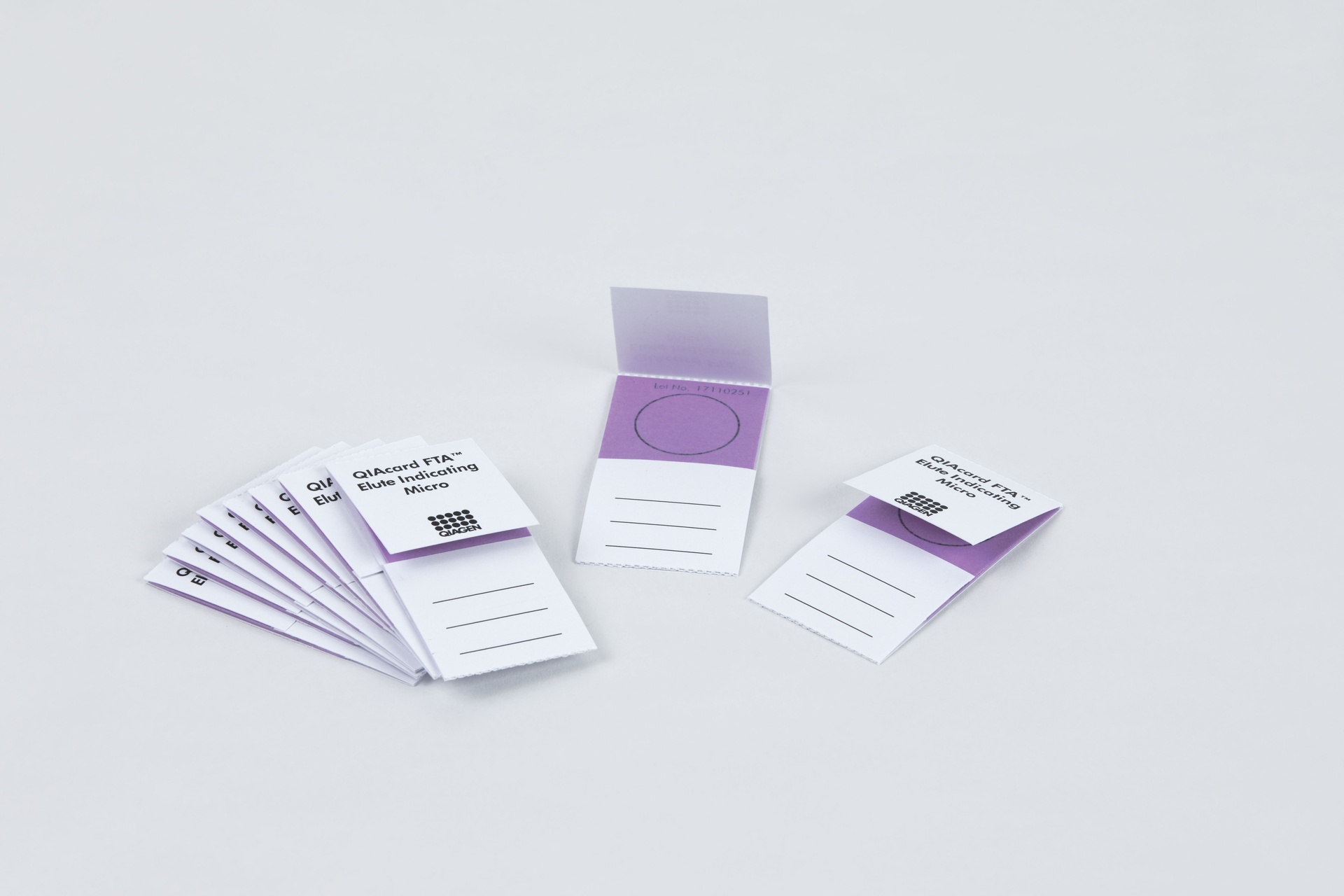 QIAcard® FTA® Micro Indicating cards, 1 Sample area per card